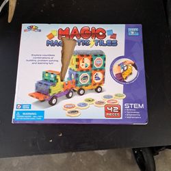 Train Magnetic Tiles