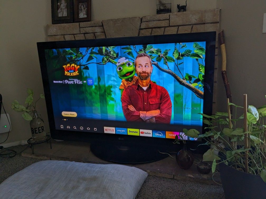 57 " LG TV