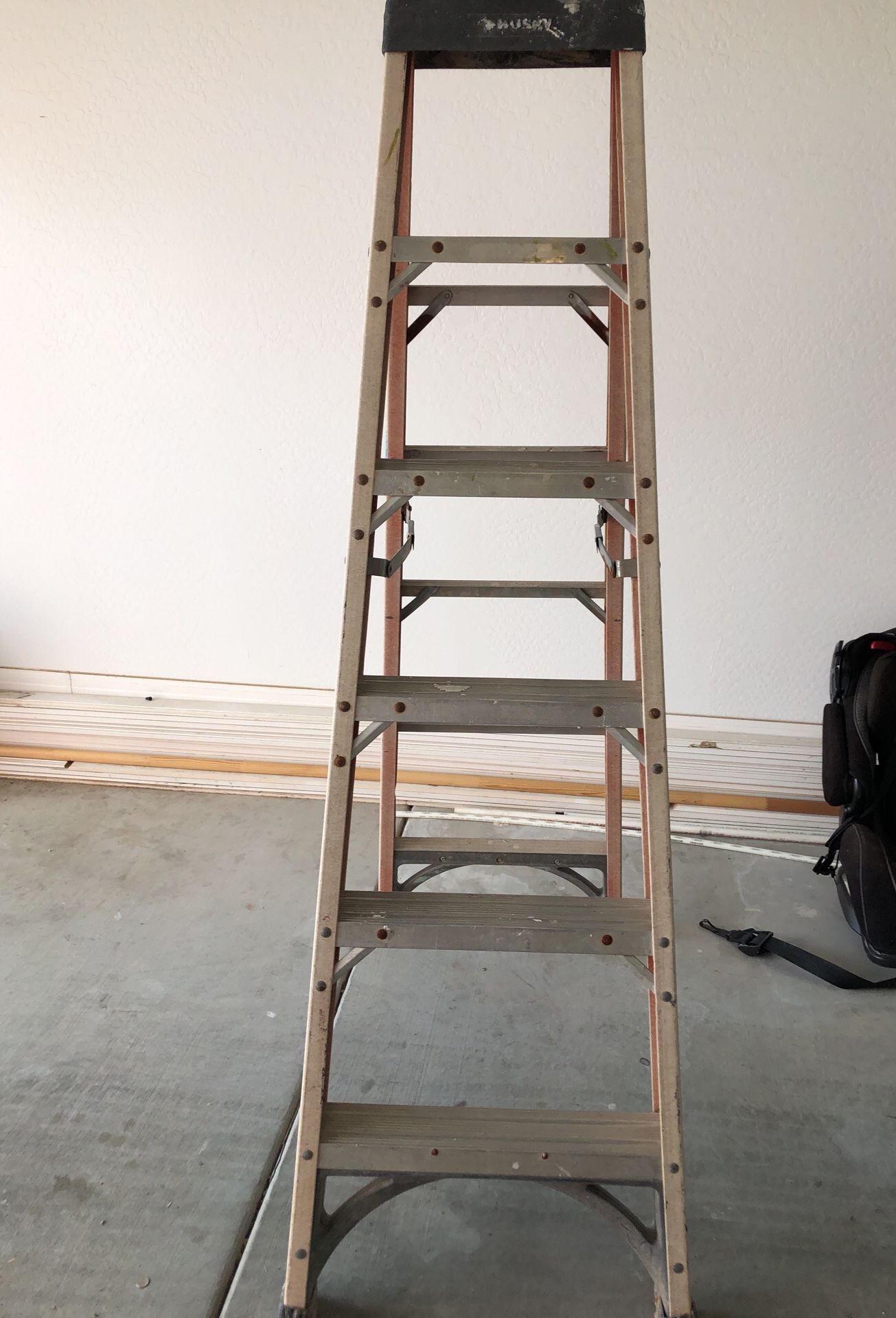 6’ Husky ladder