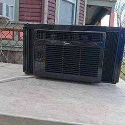 MIDEAS AC 5200BTUS WITH REMOTE 