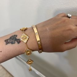 Beautiful Bracelet (No Box)