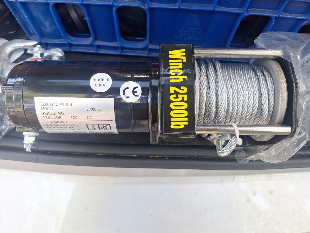 2500 lb electric winch