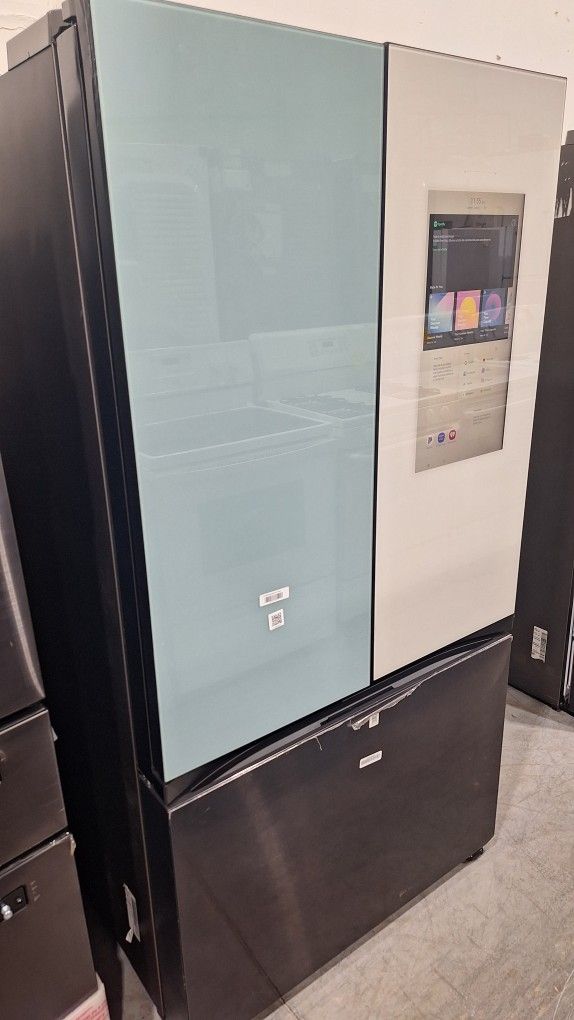 New Samsung Bespoke Family Hub 36"inch In Excellent Condition Whit Warranty Refrigerator 