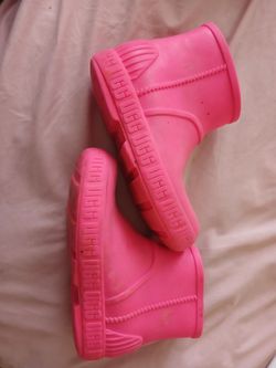 Size 3 Kid's UGGS