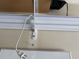 Electric standalone light