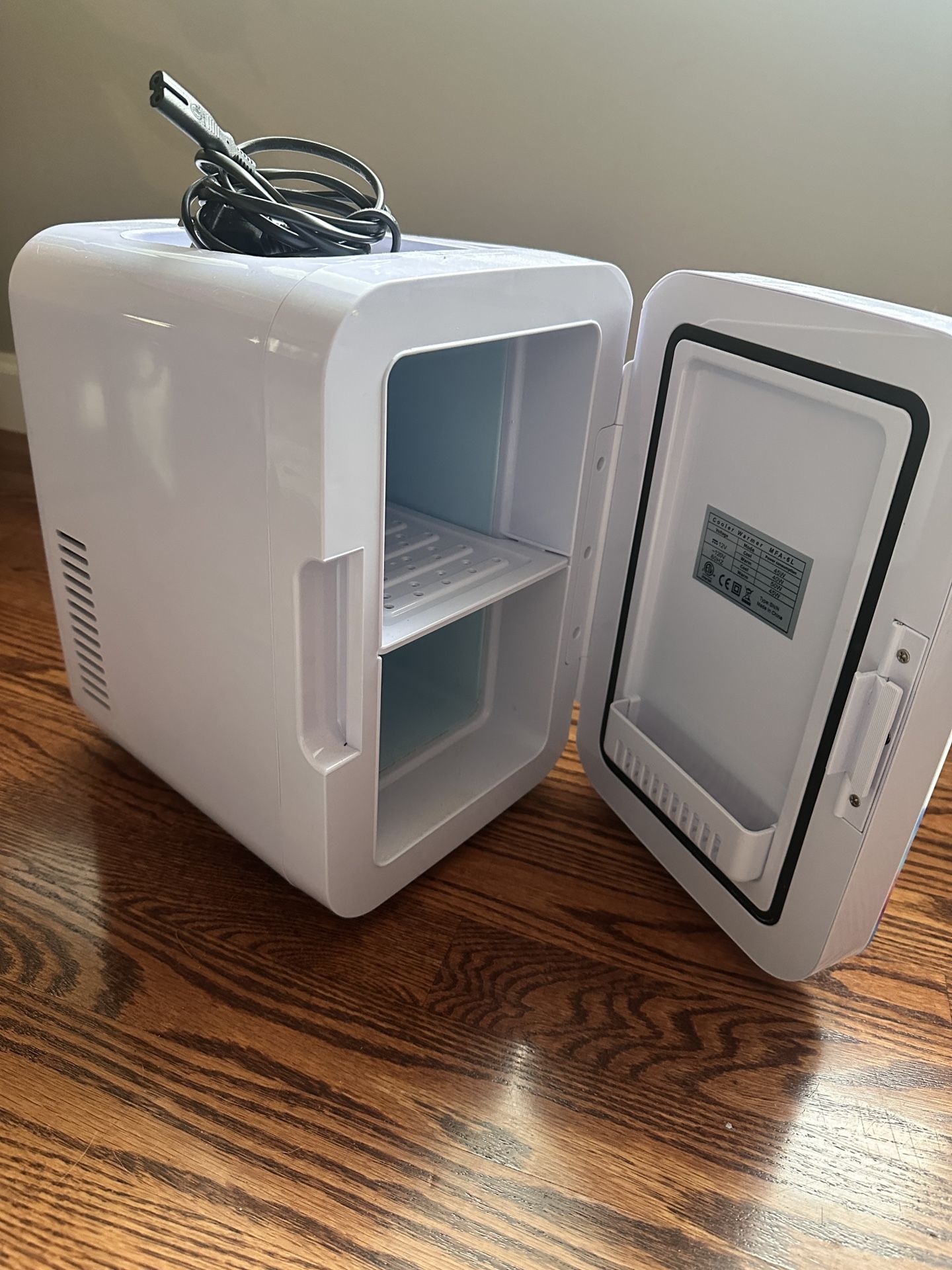 Makeup Fridge & Facial Steamer 