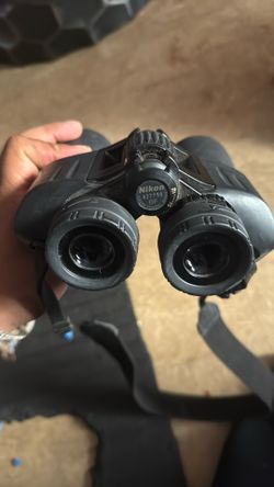 Binoculars Nikon