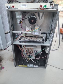A/C And Heating Unit With Pump