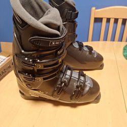 New Salomon Ski Boots 317 Mm  Mondo 27.5