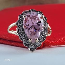10K Yellow Gold Drop-Shaped Pink Ice Ring Size 6.25 - Solid Gold!/ Anillo de Oro con Pink Ice! 👌🎁Post Tags: 10K 14K