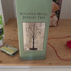Brand new jewelry stand