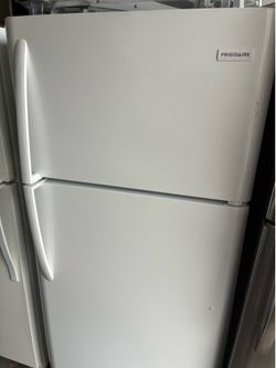 REFRIGERATOR FRIGIDAIRE 30”
