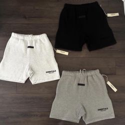 Essentials Shorts 