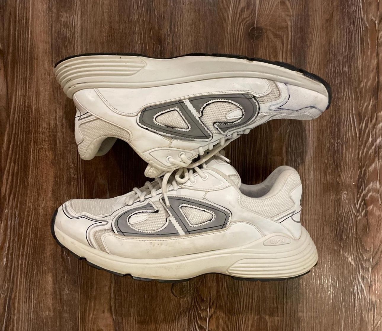 CHRISTIAN DIOR B 30 size 10 used good