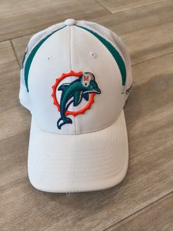 Miami Dolphins fitted hat size L/XL
