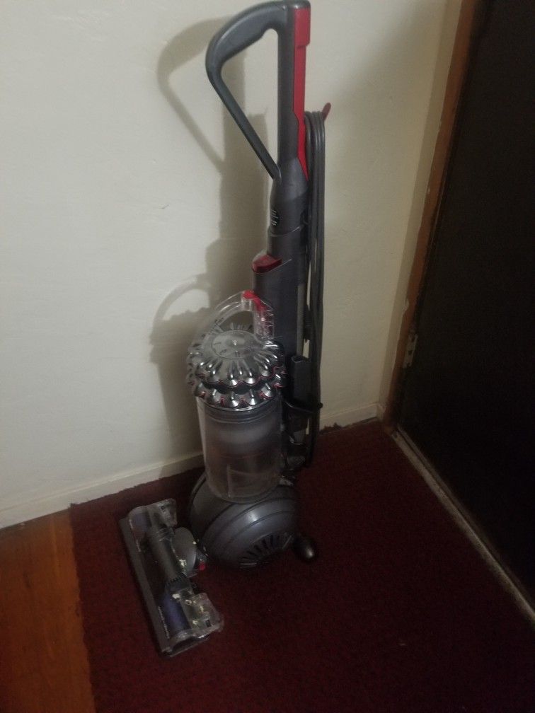 Dyson Animal  Ball Vacuum 