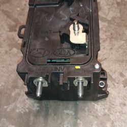 2012 Hyndai Sonata Hybrid  Batery Relay