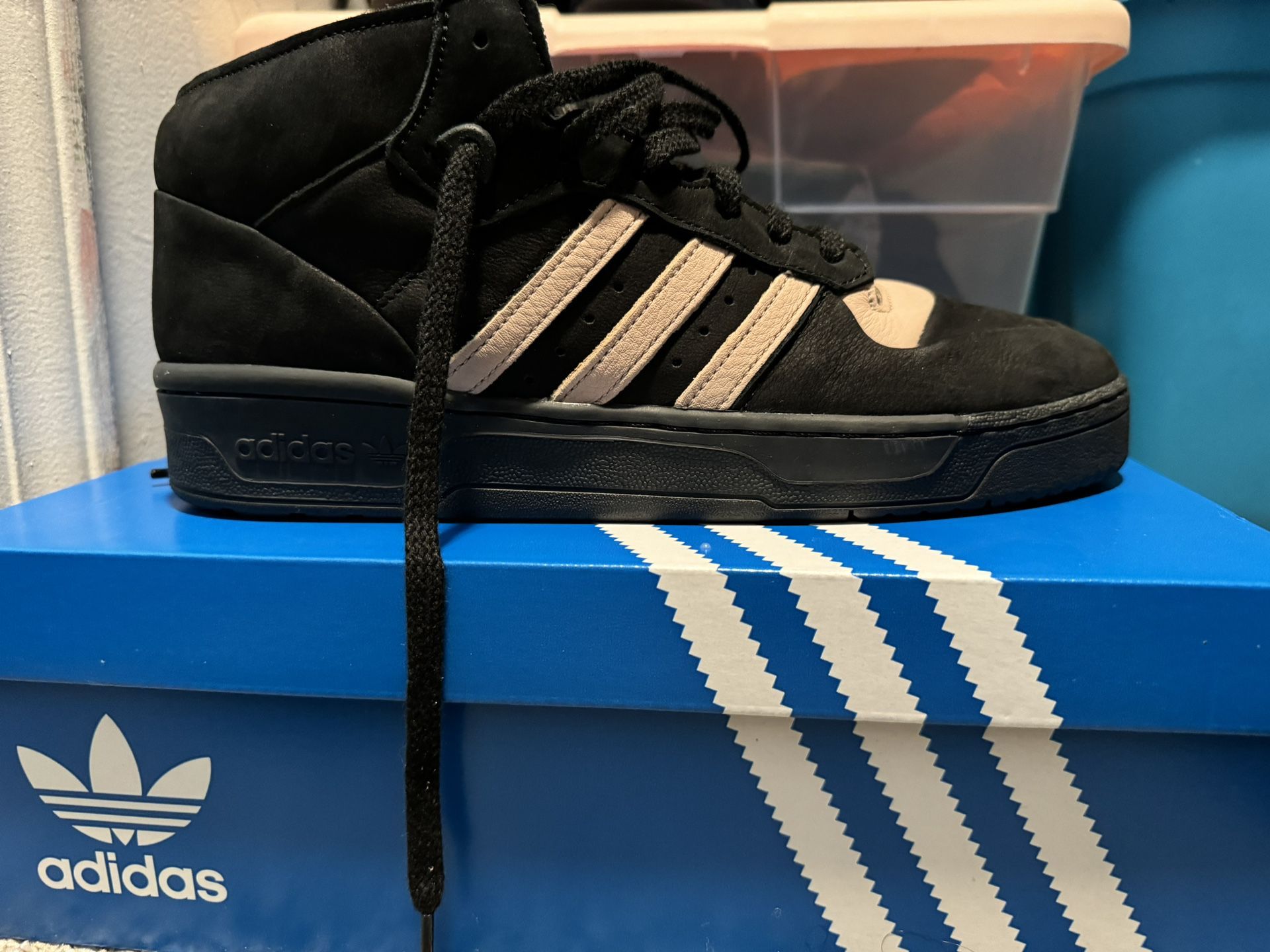 Adidas Causal Sneaker