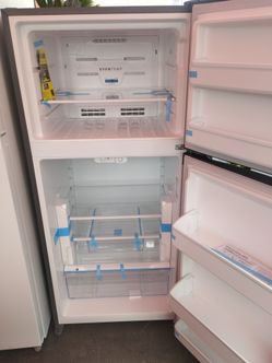 New scratch and dent refrigerators