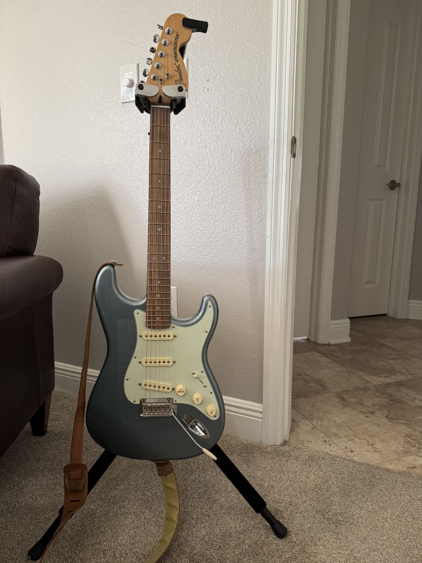 Fender Stratocaster MIM 2016 – Mint Condition – Blue