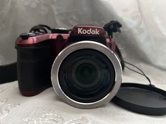 Kodak PIXPRO AZ401 16.1MP Digital Camera - Red
