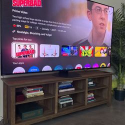 GIANT 85inch 4K HiSense U8 Series (Like new) PICKUP ASAP