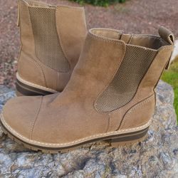 Time and Tru Women's Faux Suede Chelsea Boots womens 10 wide memory foam insoles new without tags 