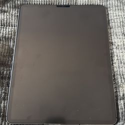 iPad  Pro 12.9”  256 GB cellular ( AT&T) ( 2021)  With Apple Pencil 