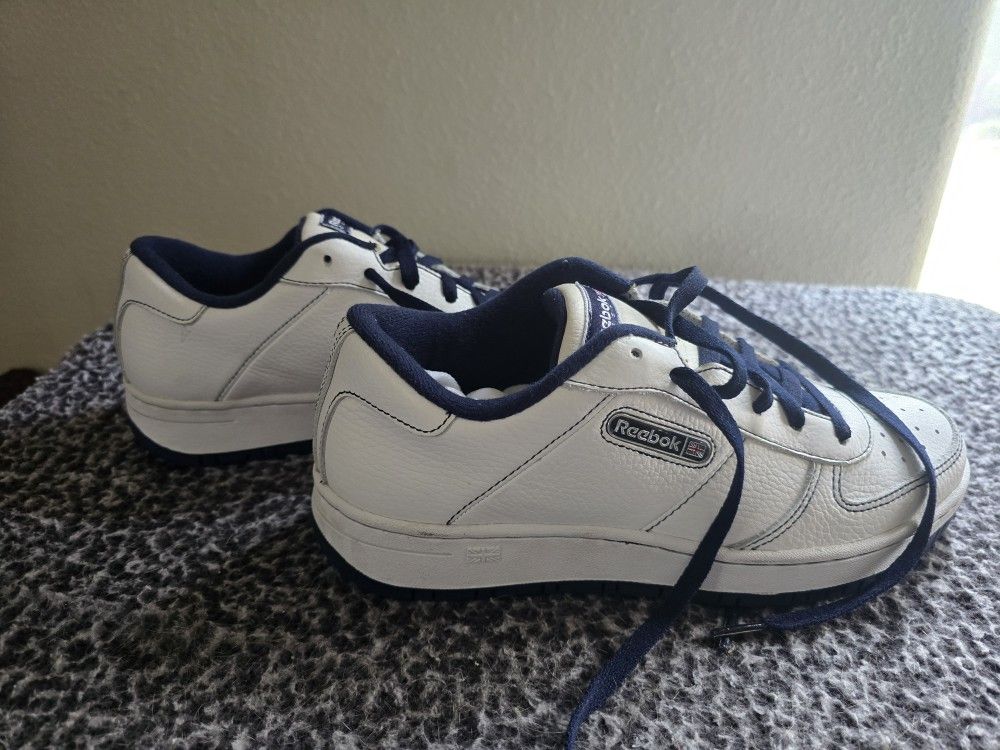 New REEBOK Classic  in Box Mens 7.5 1999 CL AMAZE LOW  ST