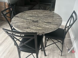 Moving sale