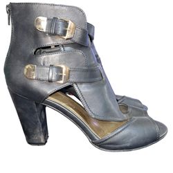 Hot Tomato Peep toe ankle bootie Size 14