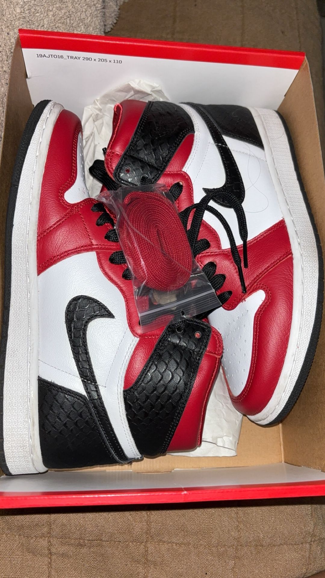 Jordan 1 Women’s