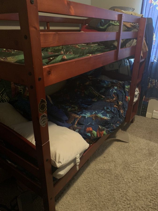 Bunk bed + one twin mattress