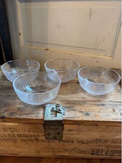 Beaded Clear Glass Bowl Set of 4.