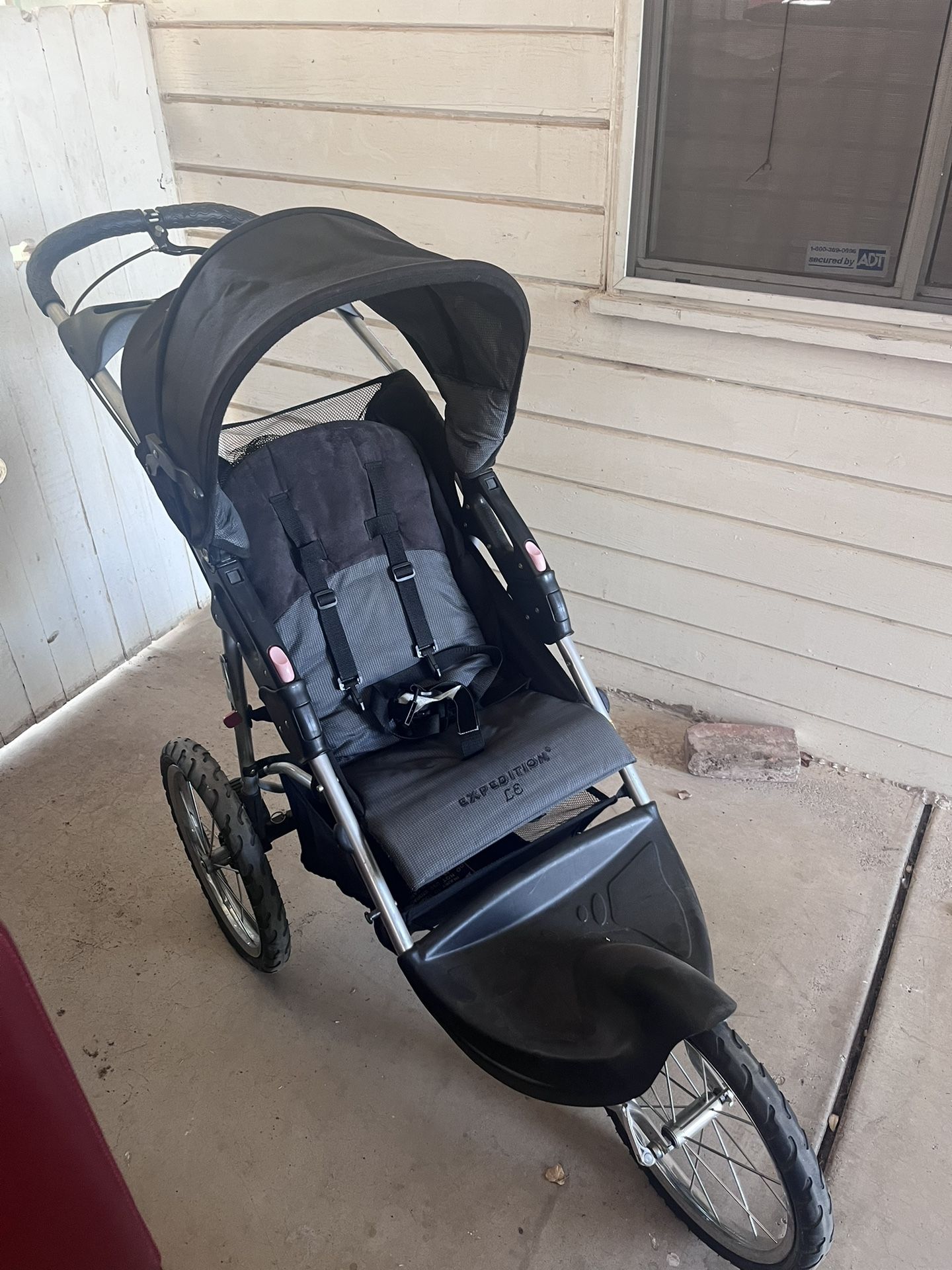 Expedition Jogger Stroller