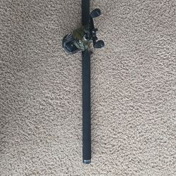 Ugly Stik Baitcaster NEW!! NEVER USED