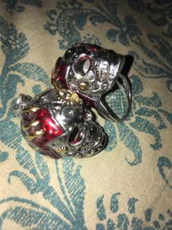 Skoal charm and ring stainless steel Best offer