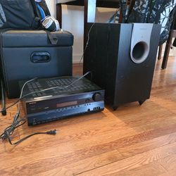 ONKYO HT R550 Receiver, Sub, L&R & Center
