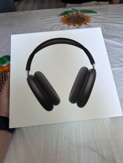 AirPods Max Midnight