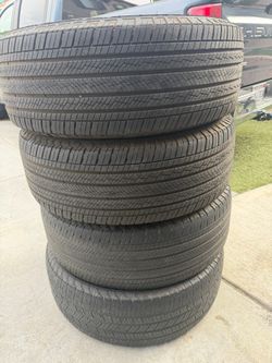Set of 4 Michelin 265/65 R18 Tires