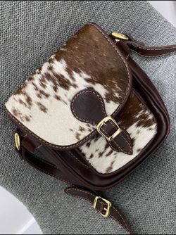 Hand Bag Cowhide🐄 Leather Purse! Open box ( Ask For Price) 
