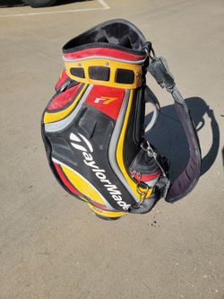 TaylorMade R7 Golf Bag