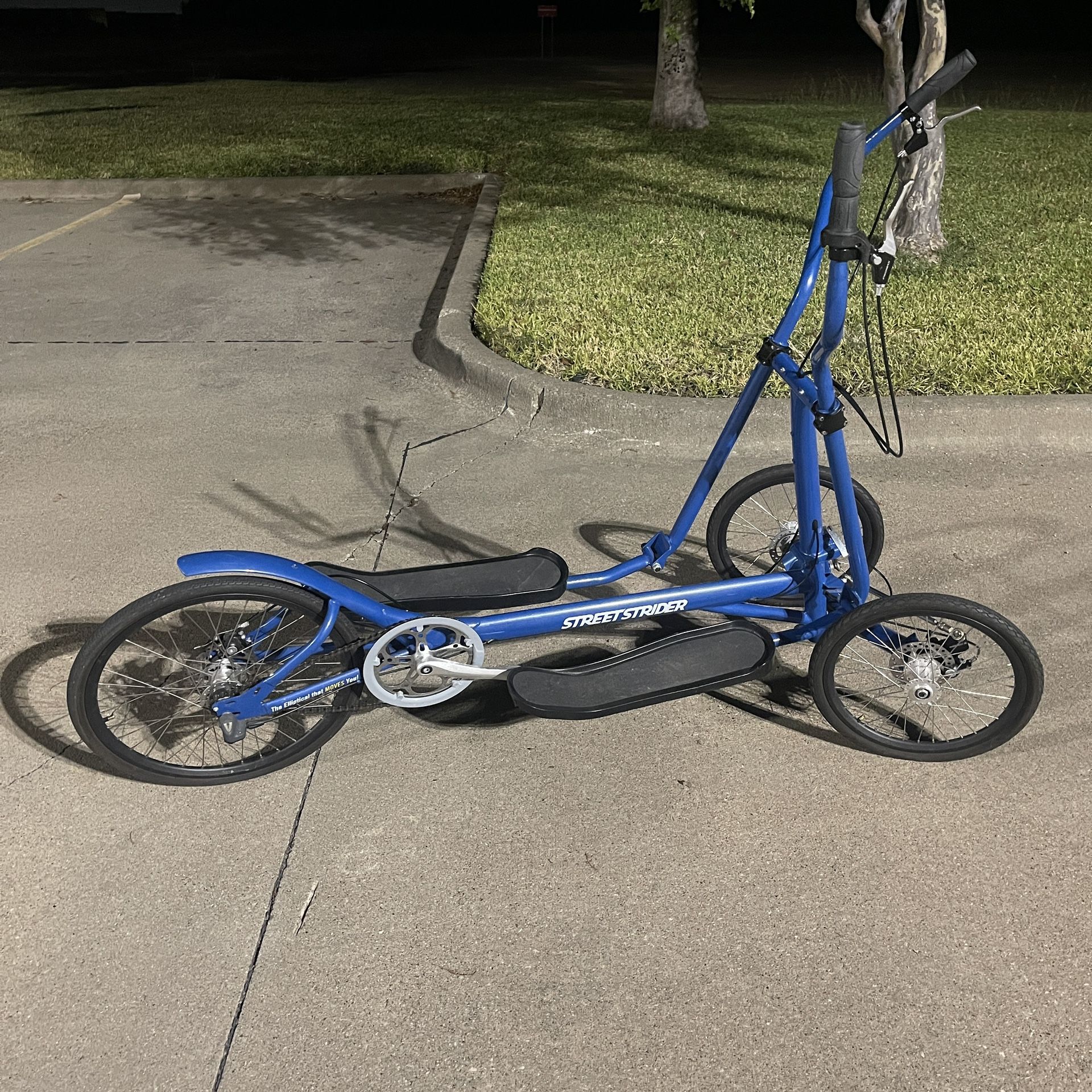 StreetStrider Outdoor Elliptical 3i 3-Wheel Fitness Machine - Blue, Excellent Condition