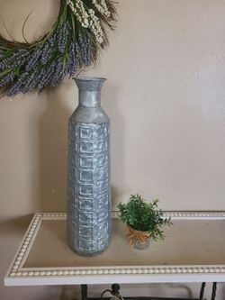 Farmhouse metal vase