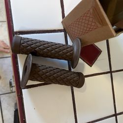 Motorcycle Grips 7/8” Harley Honda Kawasaki Suzuki