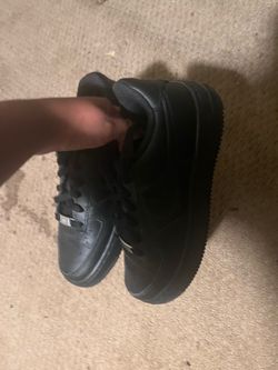 Air Force 1s black