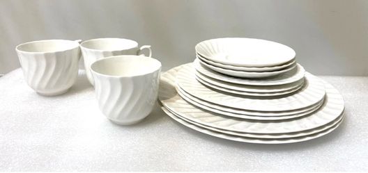 Set Of 15 - William Lawrence Fine Bone China India, Plate Set, White (+ Extra Random Pieces)