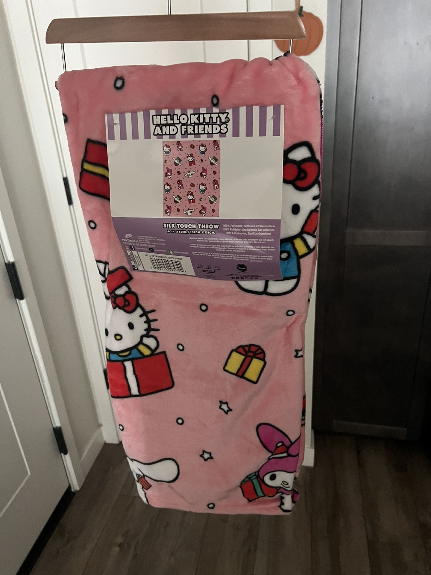 Hello Kitty Blanket