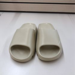 Yeezy Slide Adidas
