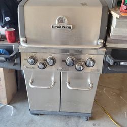 Brand New BROIL  King 